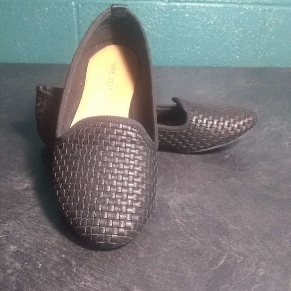 Nine West "darice" flats size 5 - Picture 3 of 4